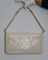 Suku Reva Clutch, front view